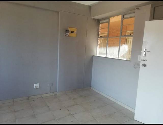 1 BEDROOM PROPERTY TO RENT IN YEOVILLE